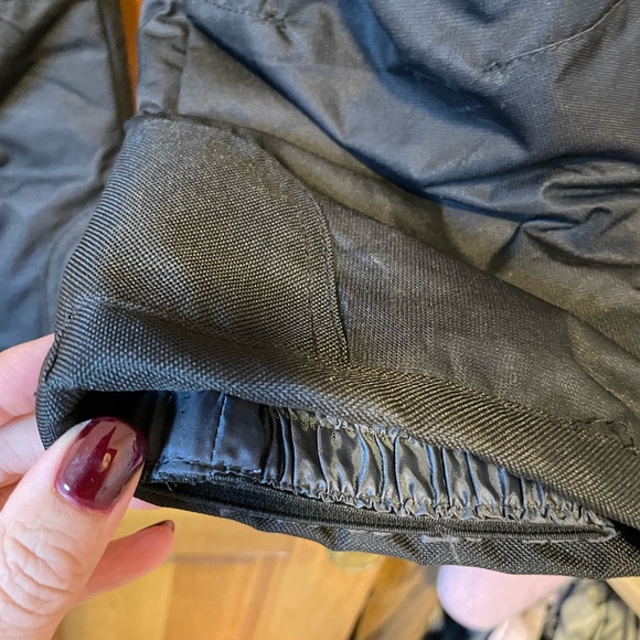 Arctic boys 3T black bibbed snow pants. - Picture 5 of 6